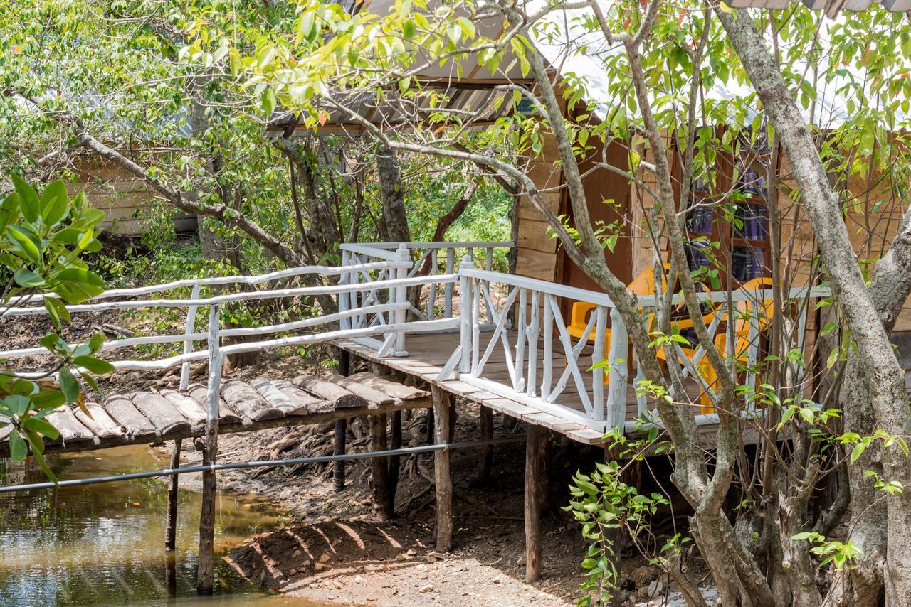 Bliss Bay Nilaveli Hotel Exterior photo