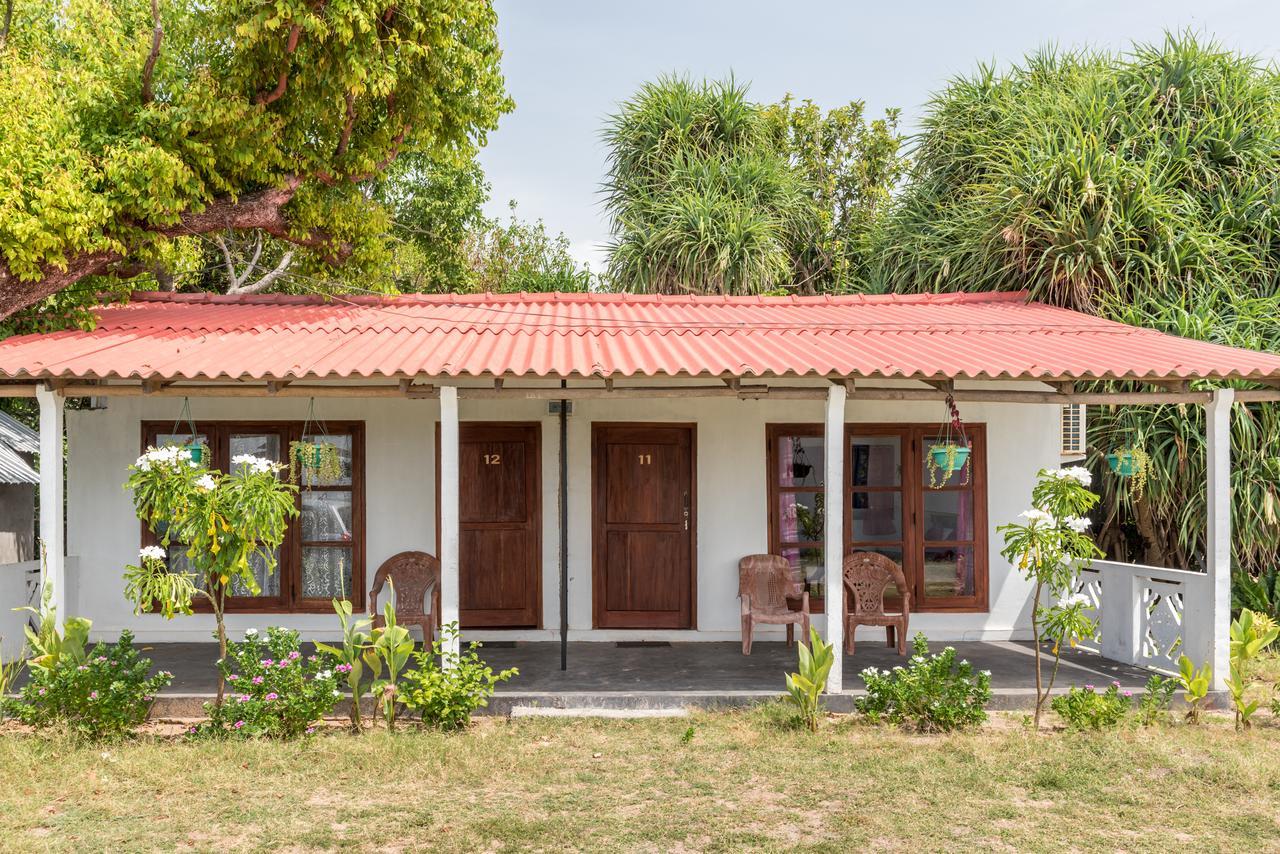 Bliss Bay Nilaveli Hotel Exterior photo